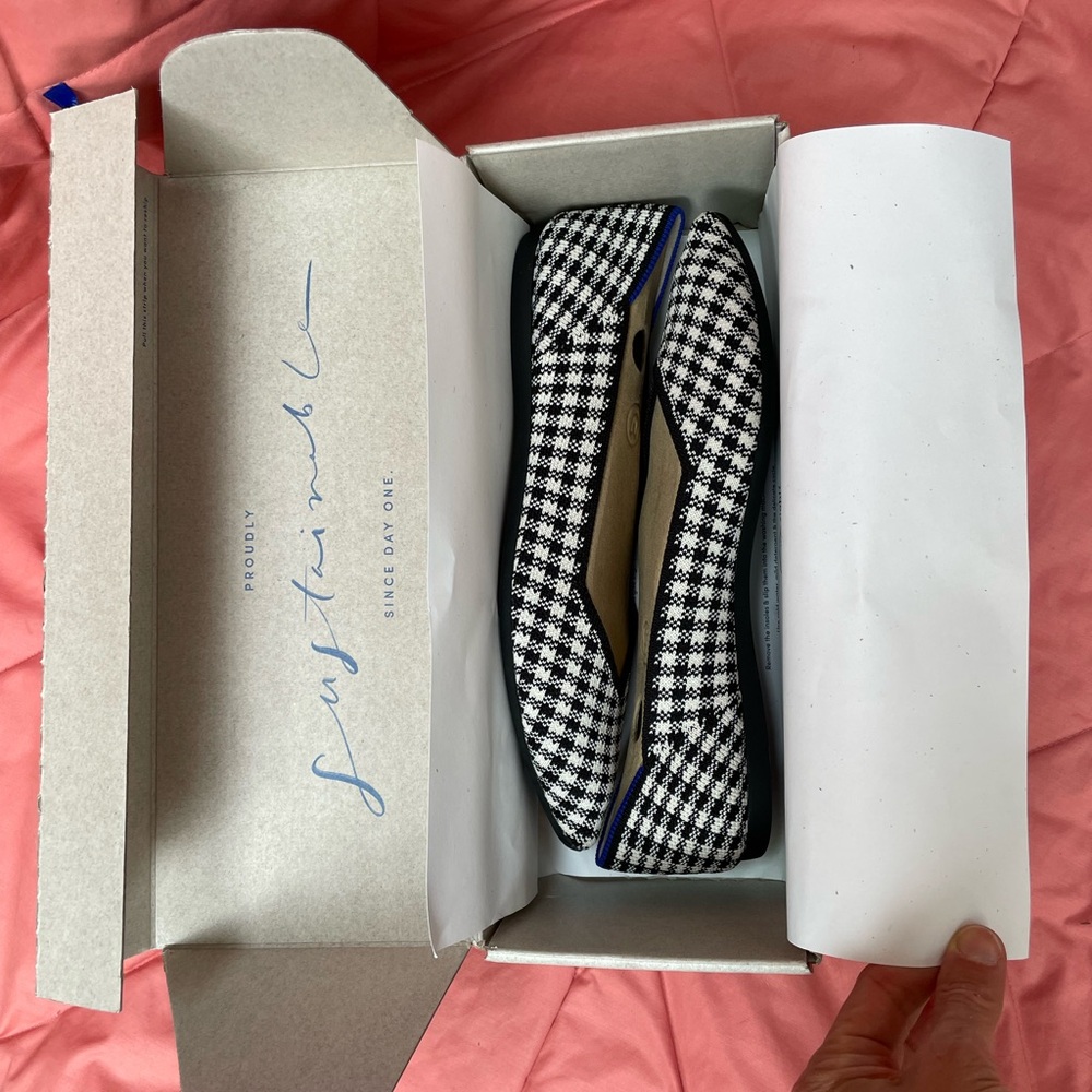 Brand New Rothy’s The Point in Picnic size 8